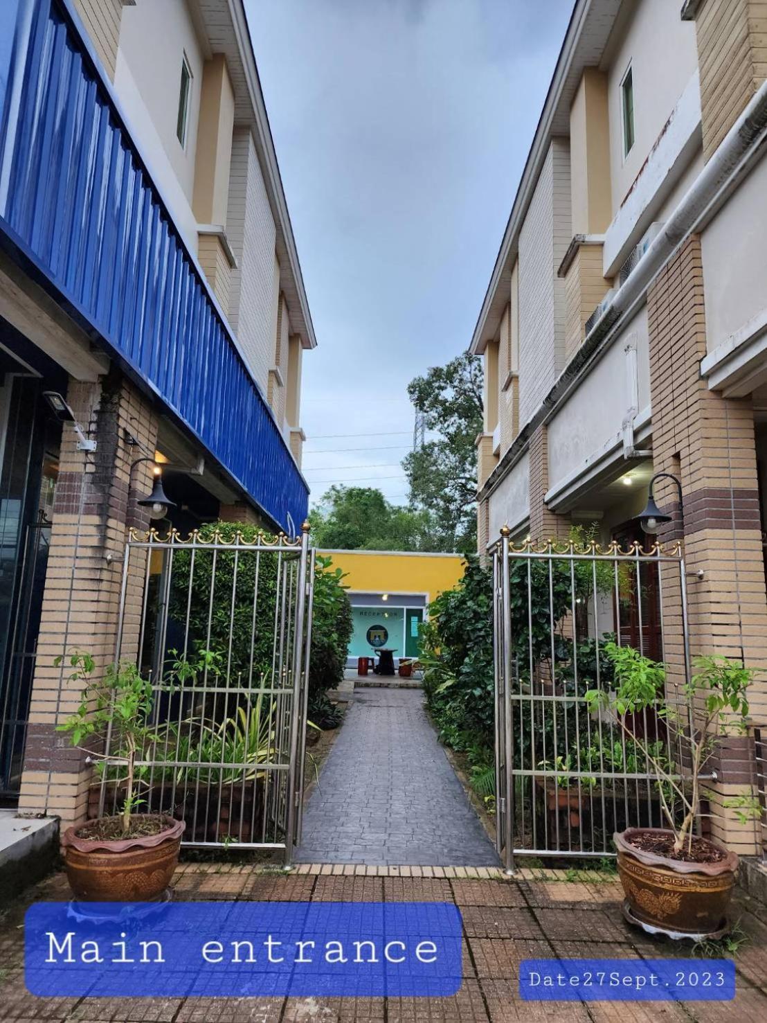 فندق K.M. House Krabi town المظهر الخارجي الصورة